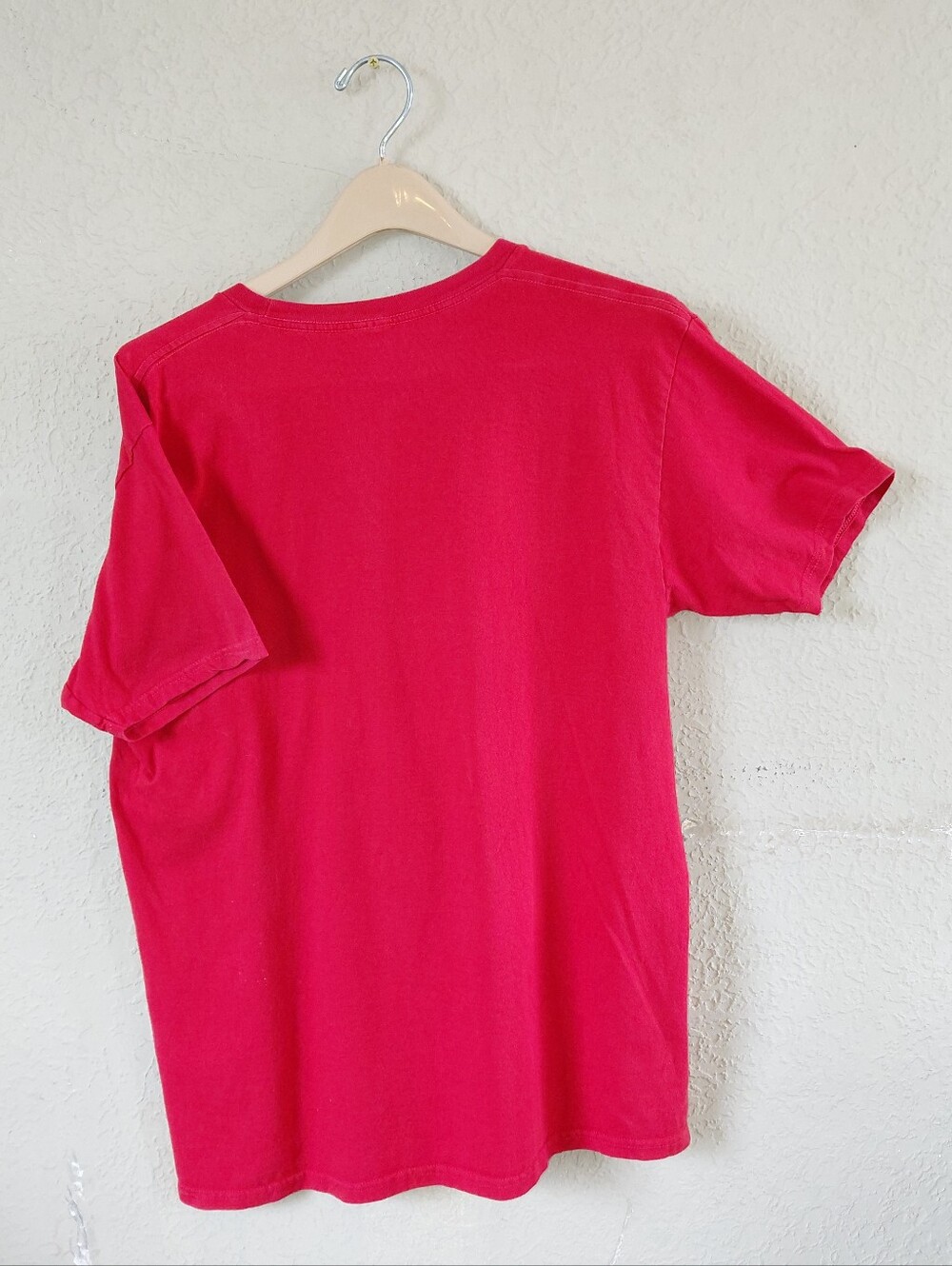 Peanuts Snoopy Red Graphic Tee Size Large - Picture 3 of 4